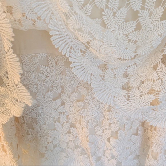 New Stone Cold Fox Sunflower Crochet Lace Blouse - Picture 13 of 14